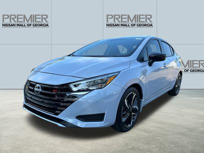 New 2025 Nissan Versa SR w/ Trunk Package