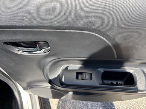 Used 2018 Toyota Prius C Two FWD image 47