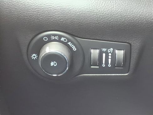 New 2026 Jeep Compass Limited AWD/4WD image 19