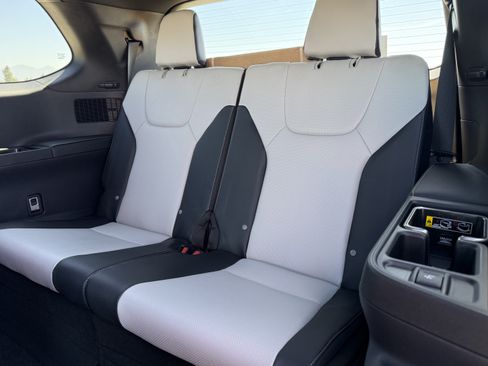 New 2026 Lexus TX 350 AWD image 30