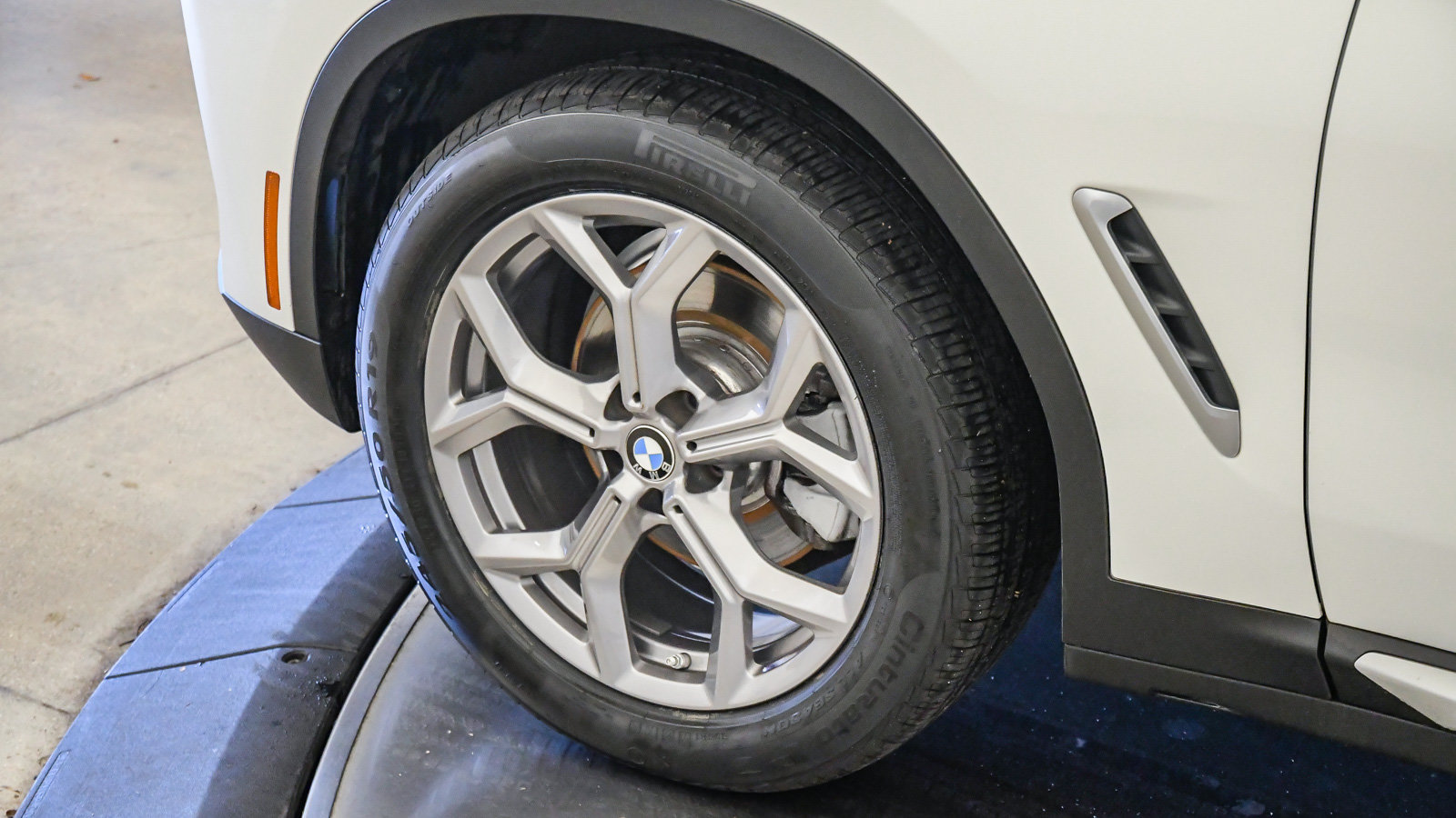 Certified 2024 BMW X3 sDrive30i w/ Convenience Package RWD image 10