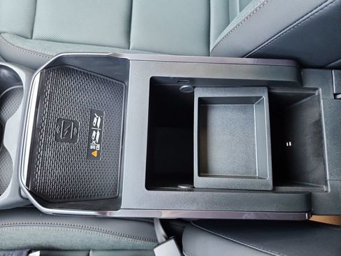 New 2027 GMC Terrain AT4 w/ Convenience Package III AWD/4WD image 27