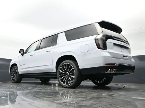 New 2026 Chevrolet Suburban High Country AWD/4WD image 46
