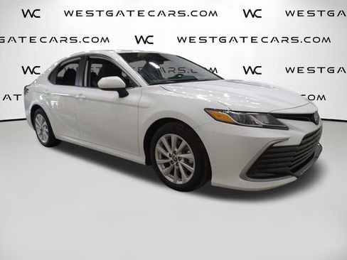 Used 2023 Toyota Camry LE image 2