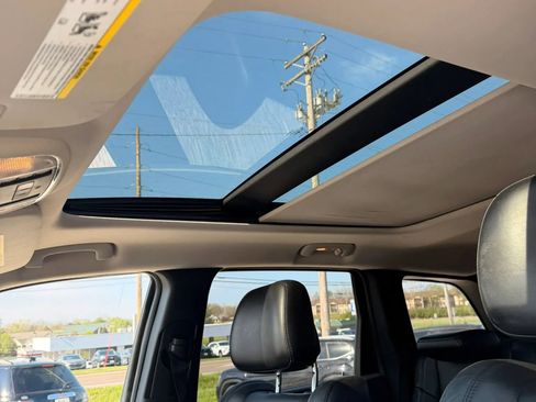 Used 2012 Jeep Grand Cherokee Limited w/ Luxury Group II image 26