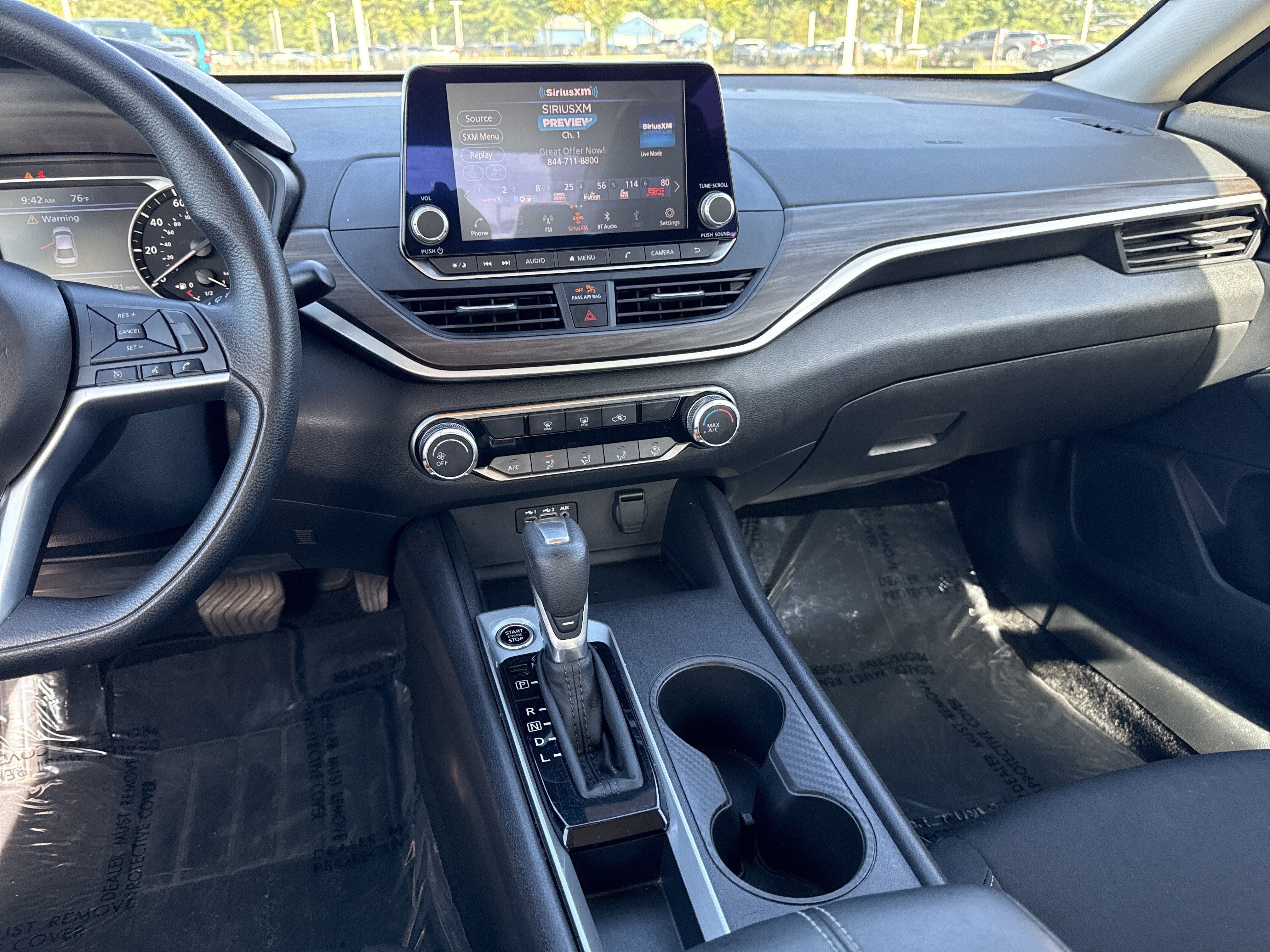 Used 2025 Nissan Altima 2.5 SV FWD image 27