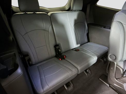 Used 2023 Buick Enclave Essence FWD image 25