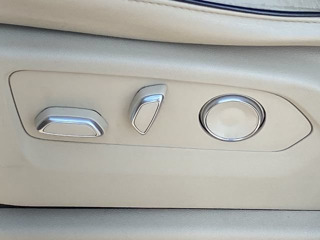 Certified 2023 Cadillac Escalade Premium Luxury AWD/4WD image 22