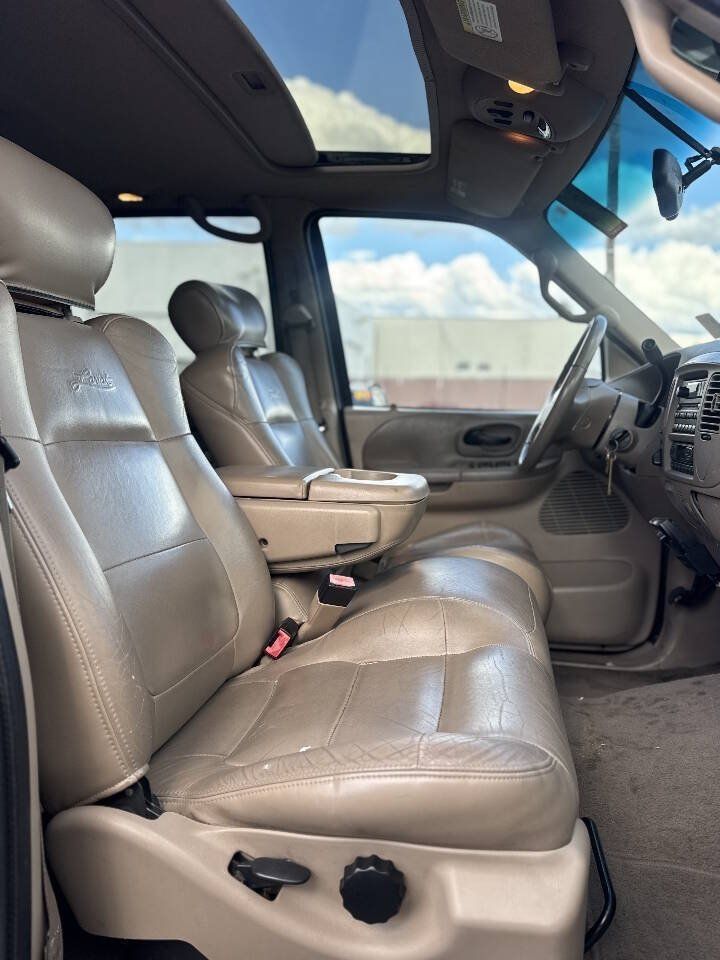 Used 2002 Ford F150 Lariat AWD/4WD image 5