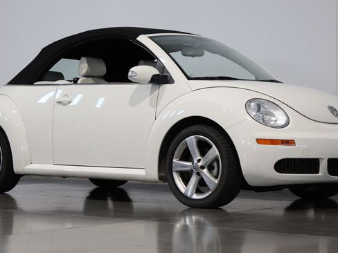 Used 2007 Volkswagen Beetle Triple White Edition FWD image 33