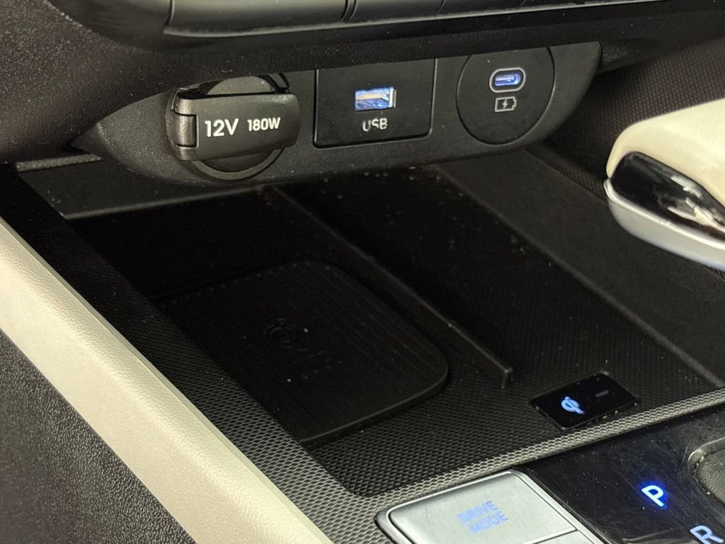 Used 2024 Hyundai Elantra Limited FWD image 37