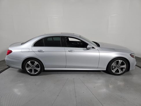 Used 2017 Mercedes-Benz E 300 image 6