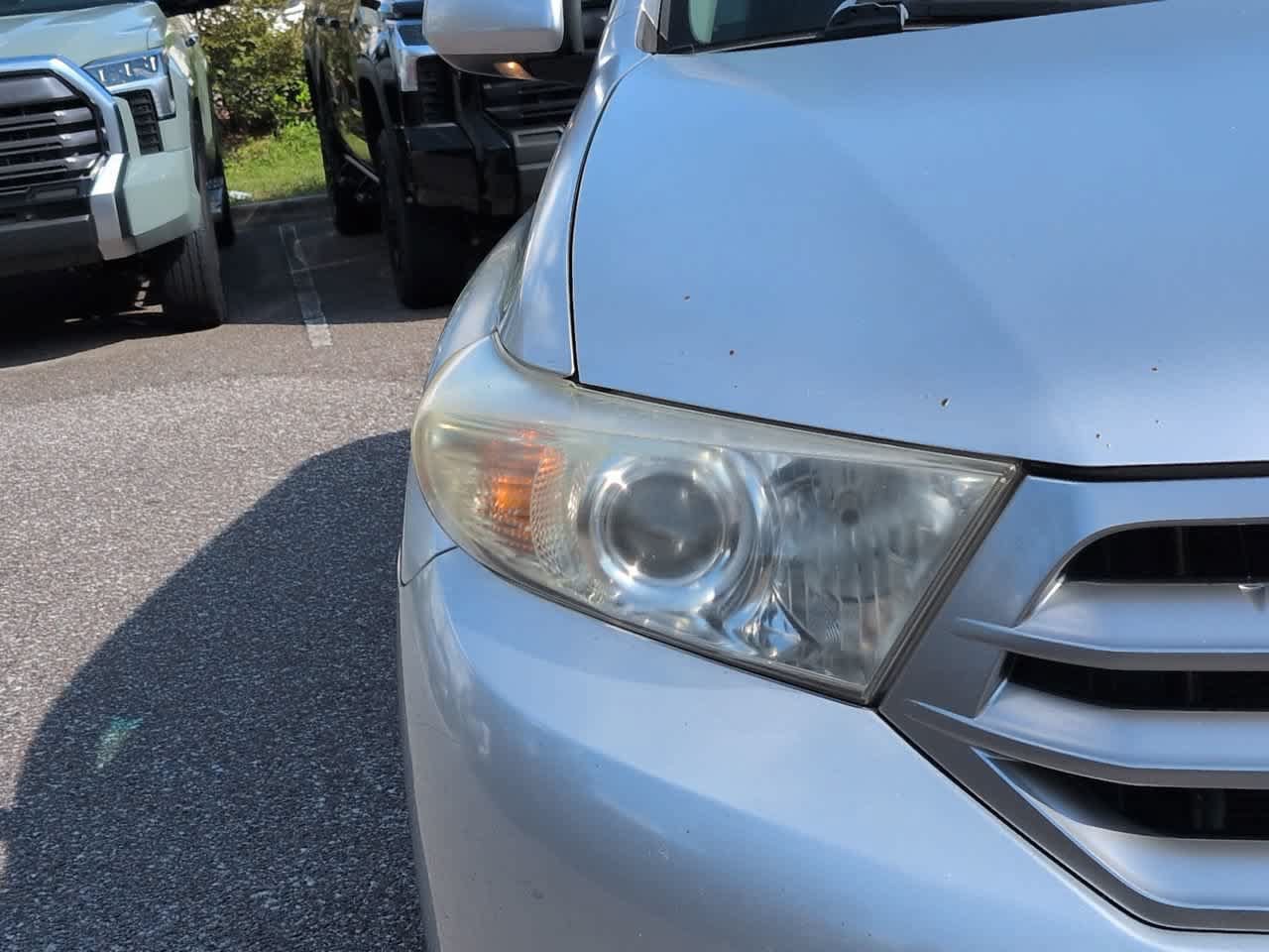 Used 2011 Toyota Highlander Limited w/ Tow Pkg FWD image 10