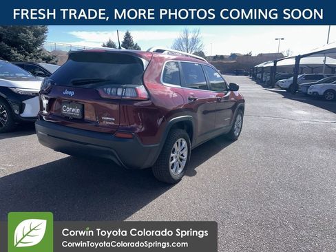 Used 2019 Jeep Cherokee Latitude w/ Popular Appearance Group image 3