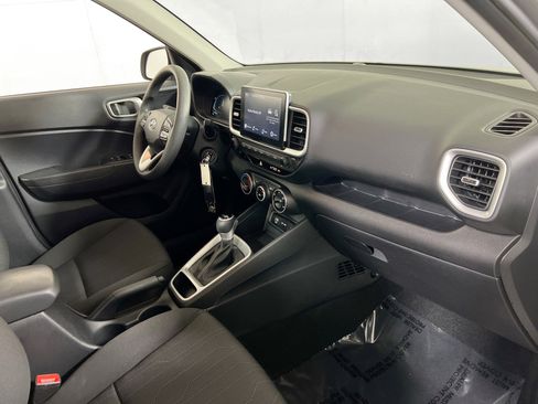 Used 2023 Hyundai Venue SE image 26