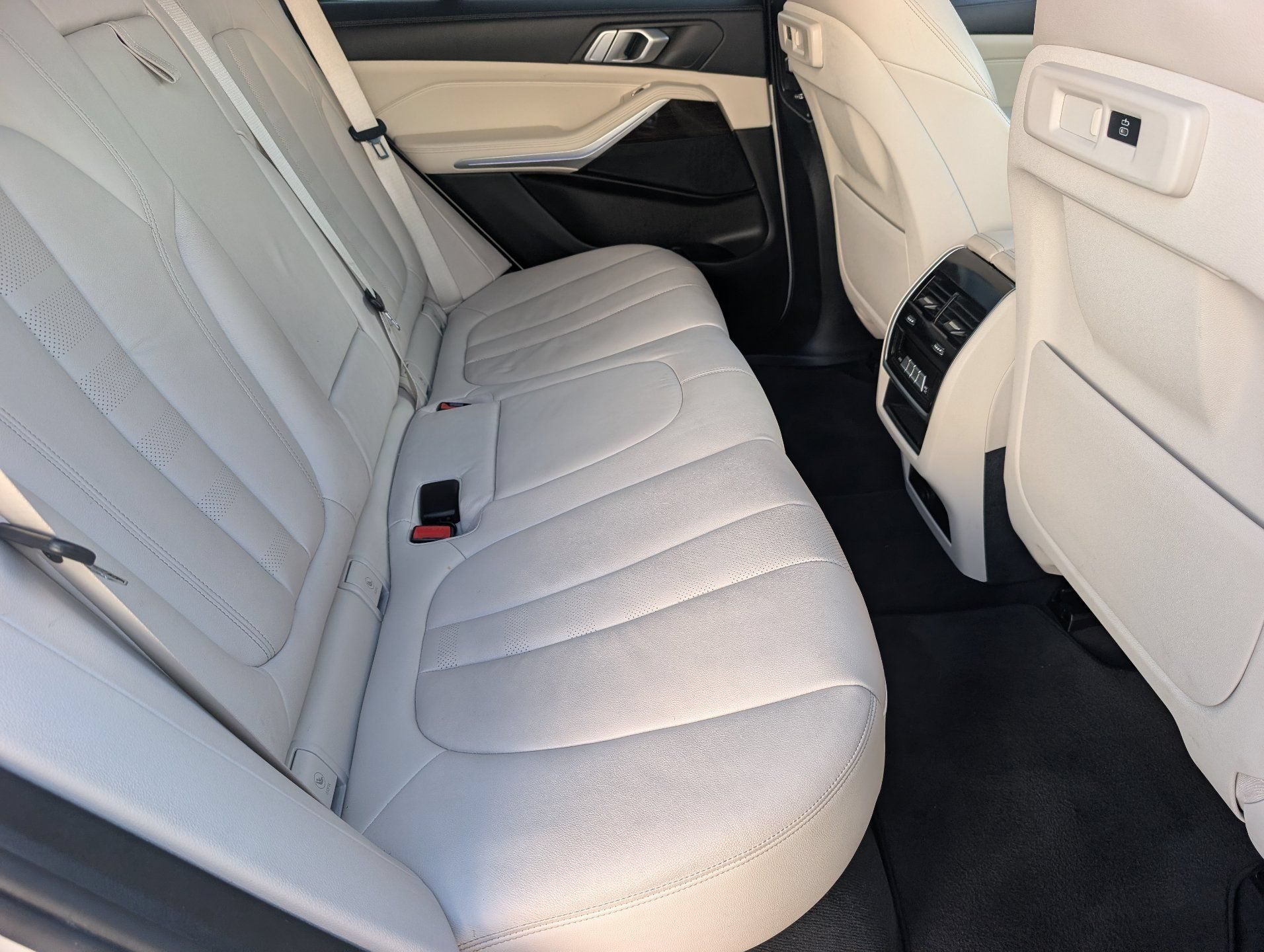 Used 2020 BMW X5 sDrive40i w/ Premium Package RWD image 13