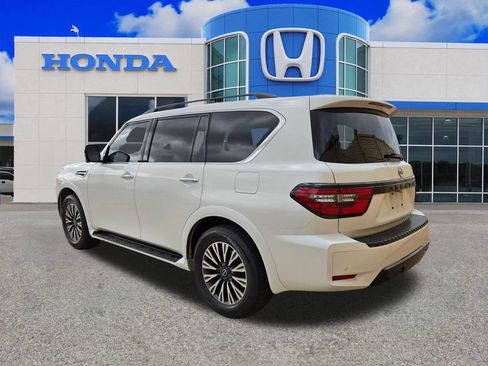 Used 2024 Nissan Armada SL w/ Midnight Edition Package RWD image 3