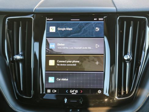 Used 2023 Volvo XC60 B5 Core w/ Protection Package image 15