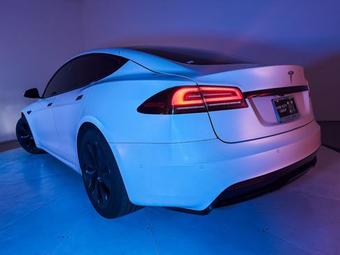 Used 2022 Tesla Model S image 7