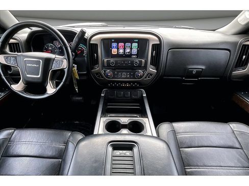 Used 2017 GMC Sierra 1500 Denali w/ Denali Ultimate Package AWD/4WD image 9