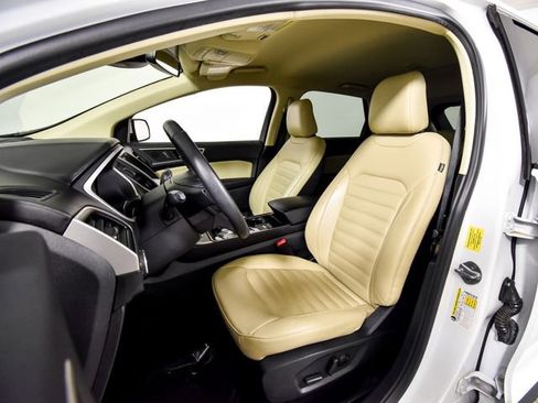 Used 2020 Ford Edge SEL w/ Convenience Package image 5