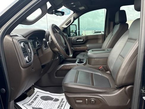 Used 2022 GMC Sierra 3500 Denali w/ Denali Black Diamond Edition AWD/4WD image 8