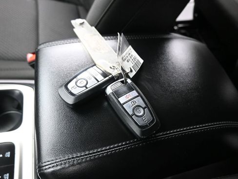 Certified 2023 Ford Explorer XLT image 18