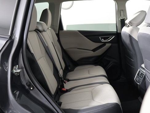 Used 2023 Subaru Forester Premium image 30