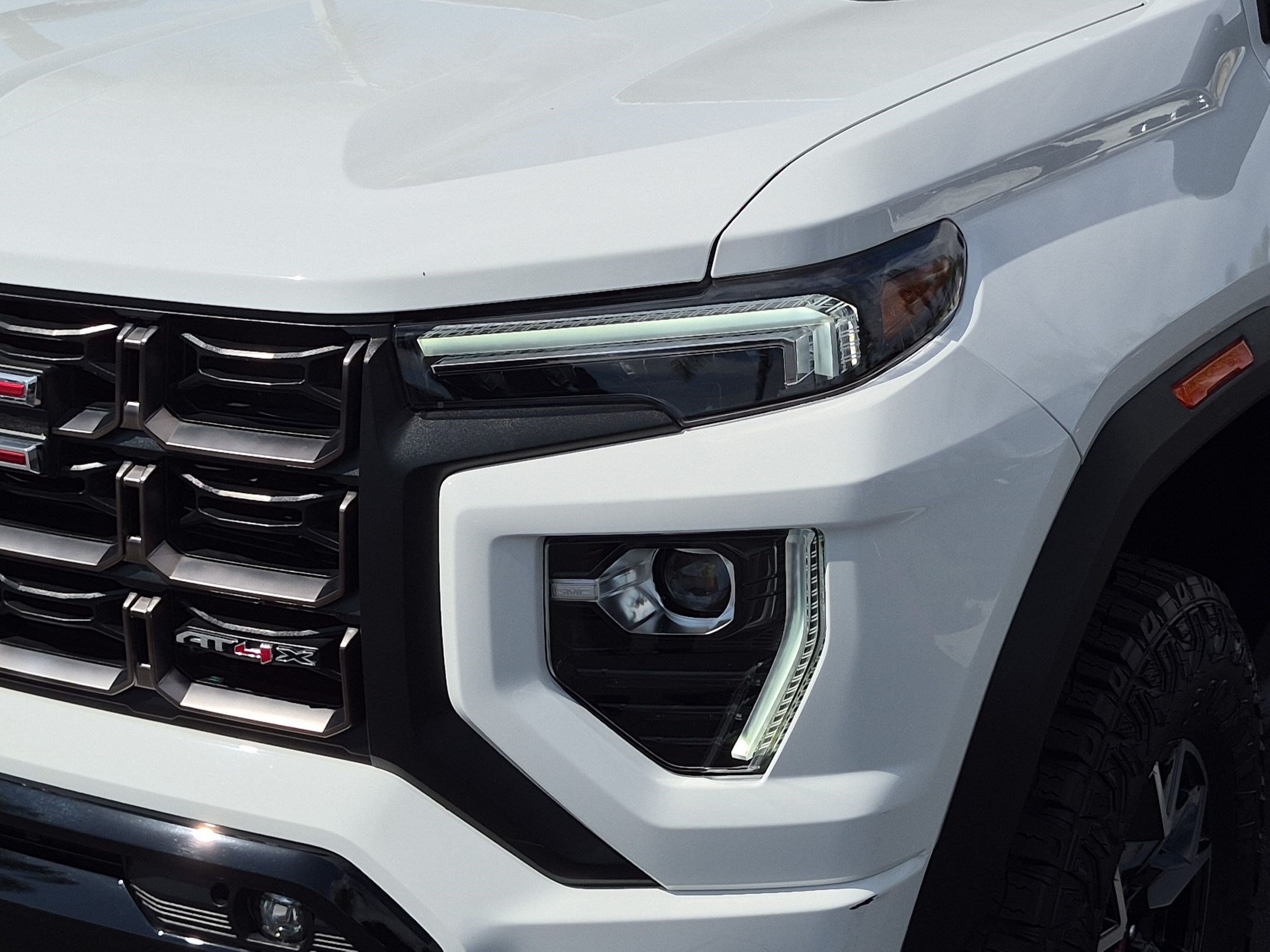 Used 2024 GMC Canyon AT4X AWD/4WD image 6