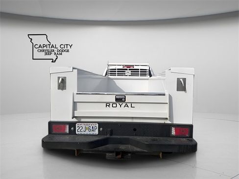 Used 2024 RAM 3500 Tradesman w/ Chrome Appearance Group image 9