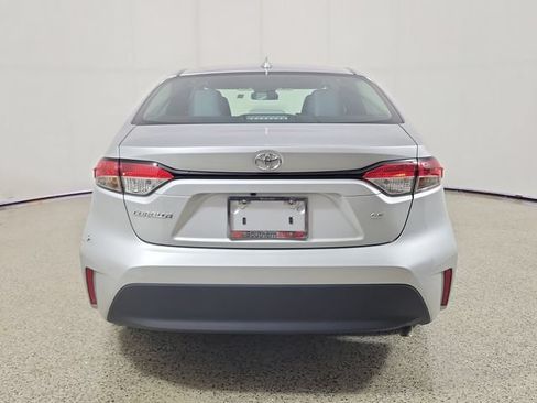 Used 2025 Toyota Corolla LE w/ Convenience Package FWD image 6