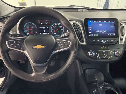 Used 2022 Chevrolet Malibu LS image 31