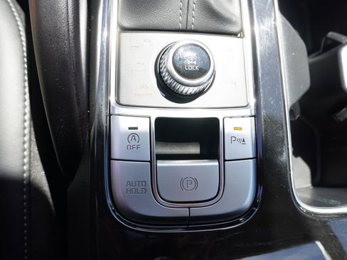 Certified 2024 Kia Telluride S w/ S Sunroof Package AWD/4WD image 31