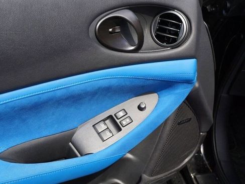 Certified 2023 Nissan Z Performance w/ Floor Mat Package (L93) image 32