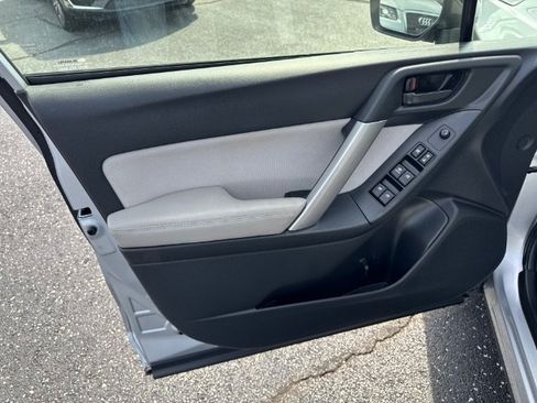 Used 2016 Subaru Forester 2.5i Premium AWD/4WD image 15