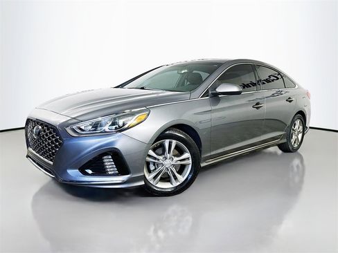 Used 2018 Hyundai Sonata Sport image 3