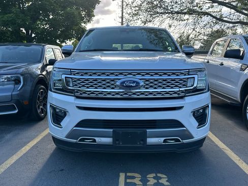 Used 2019 Ford Expedition Platinum AWD/4WD image 2