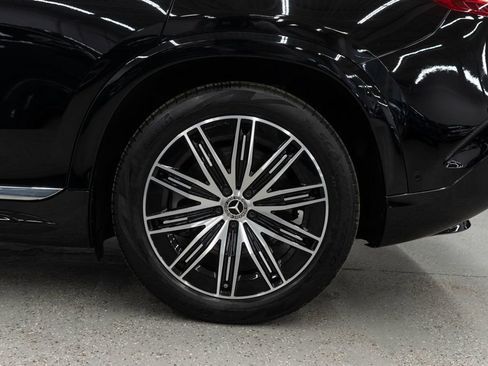 Used 2023 Mercedes-Benz EQS 580 4MATIC SUV w/ Exclusive Trim Package image 42