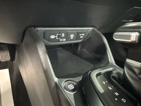 Used 2025 Kia K4 FWD image 29
