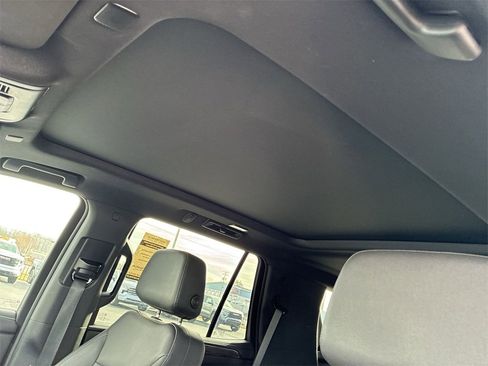 Used 2023 Chevrolet Tahoe LT w/ Luxury Package image 19