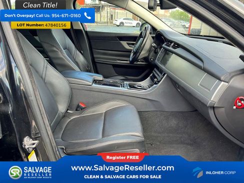 Used 2016 Jaguar XF Premium image 7