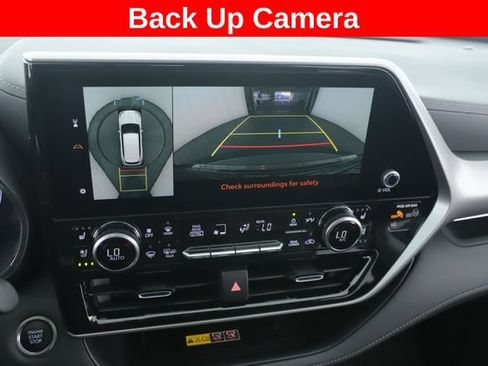 Used 2026 Toyota Highlander Platinum AWD/4WD image 26