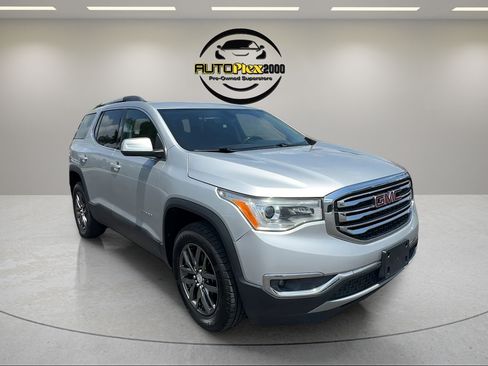 Used 2019 GMC Acadia SLT FWD image 1