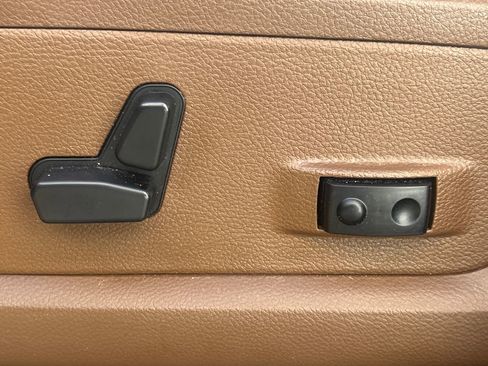 Used 2020 RAM 2500 Laramie w/ Protection Group image 9