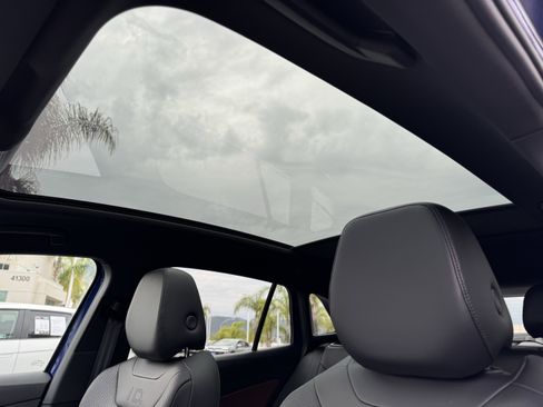 Certified 2021 Volkswagen ID.4 Pro S image 29