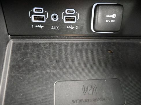 Used 2024 Jeep Grand Cherokee Altitude AWD/4WD image 16