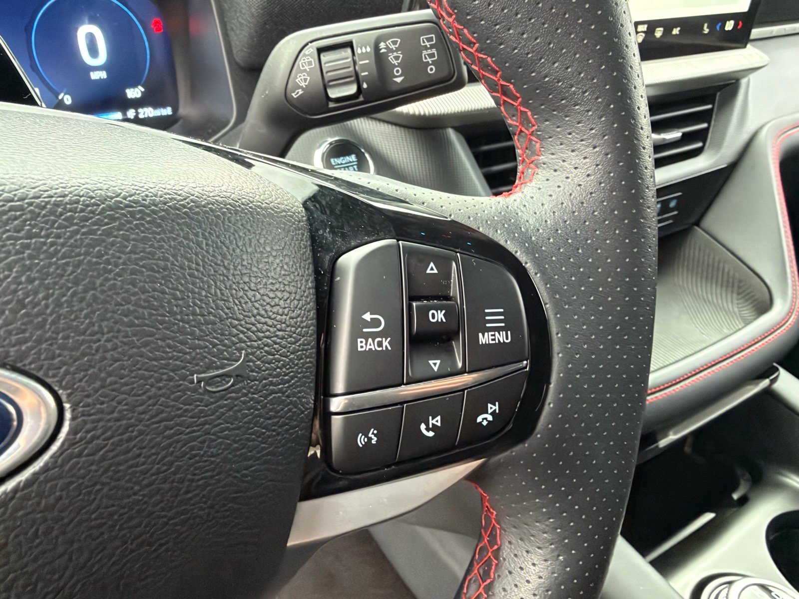 Used 2025 Ford Explorer ST-Line w/ ST-Line Street Pack AWD/4WD image 28