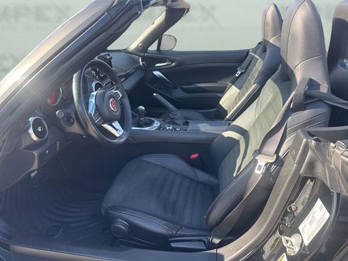 Used 2017 FIAT 124 Spider Abarth image 10