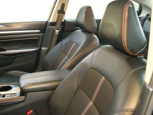 Used 2024 Nissan Altima 2.5 SR AWD/4WD image 17