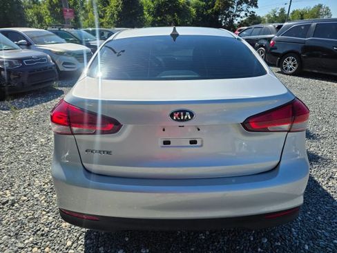 Used 2018 Kia Forte LX w/ LX Rear Camera Package FWD image 6